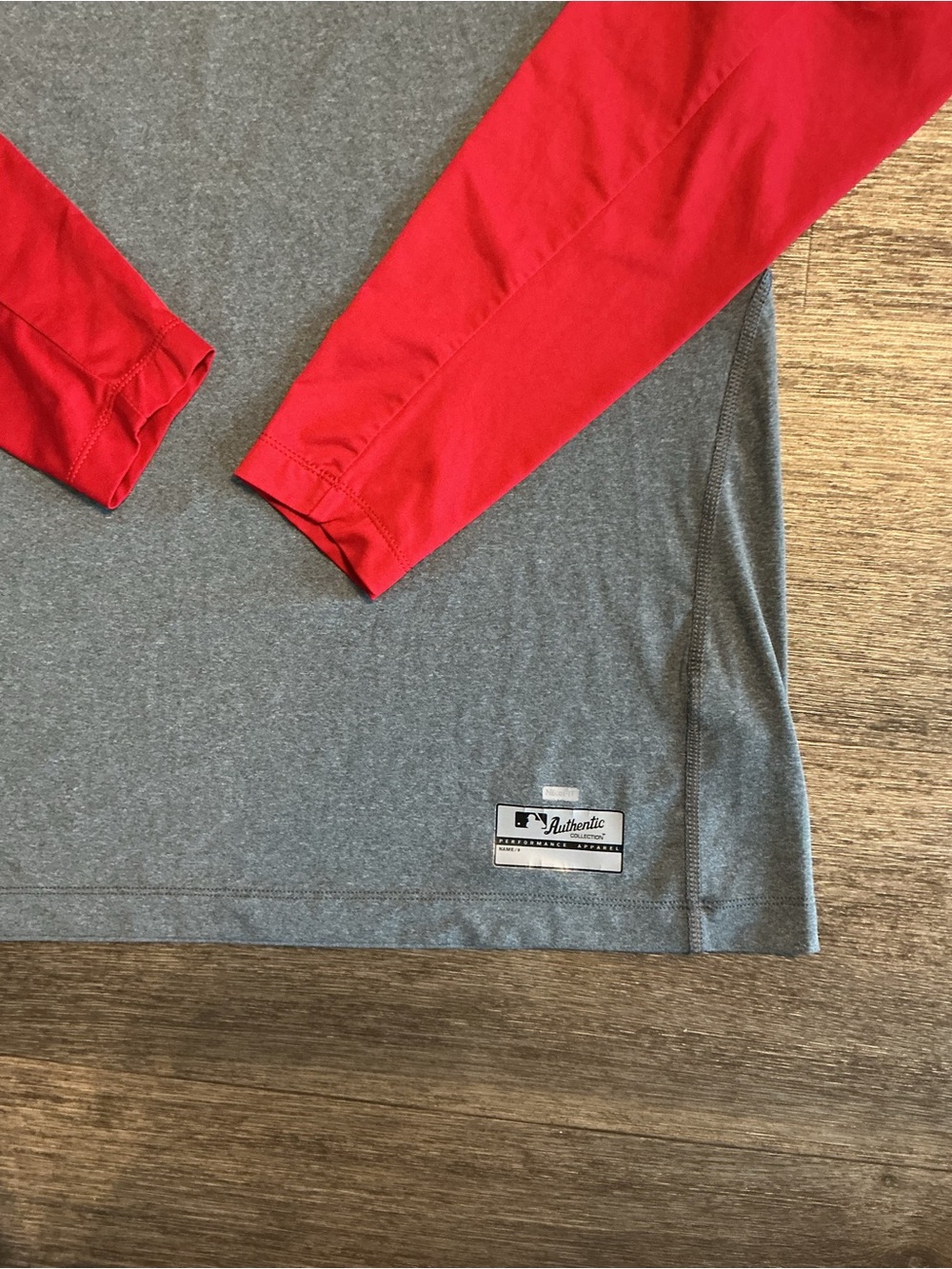 Nike Men’s Cincinnati RedLong Sleeve Athletic Shirt - Gray Body with Red Sleeves - Picture 3 of 5
